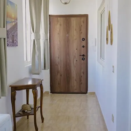 Old Town Apartment *